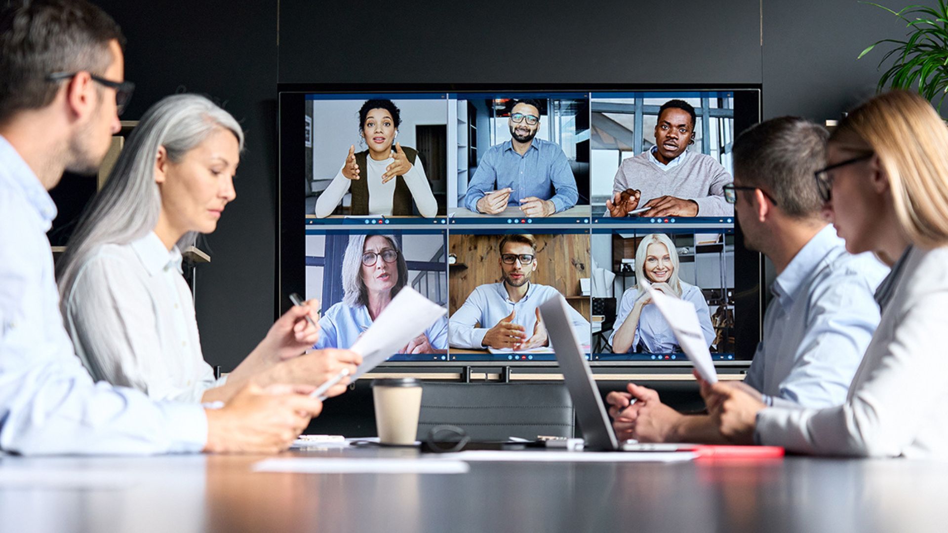 Using Information Technology For Team Collaboration